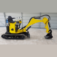 Mini-pelle Phoenix 400 – 14 cv en action sur chantier