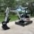 Bobcat 425G (2008) – Mini Pelle d’occasion 2,7T – 2 095 h – 4 Godets