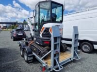 Bobcat E27Z (2023) – Mini Pelle 2,7T – 1h – Avec Remorque ECIM 3T5 + BRH Furukawa