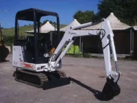 mini pelle bobcat 320 1 5 t en chantier terrassement