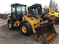 poste de conduite chargeuse compacte caterpillar 907h