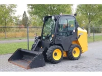 jcb 155 t4 chargeuse compacte sur pneus en chantier