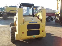 chargeuse compacte komatsu sk1020-5 turbo godet 0 45 m3