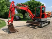 Mini pelle Bobcat E50EM – 5 tonnes sur chenilles, puissante et polyvalente